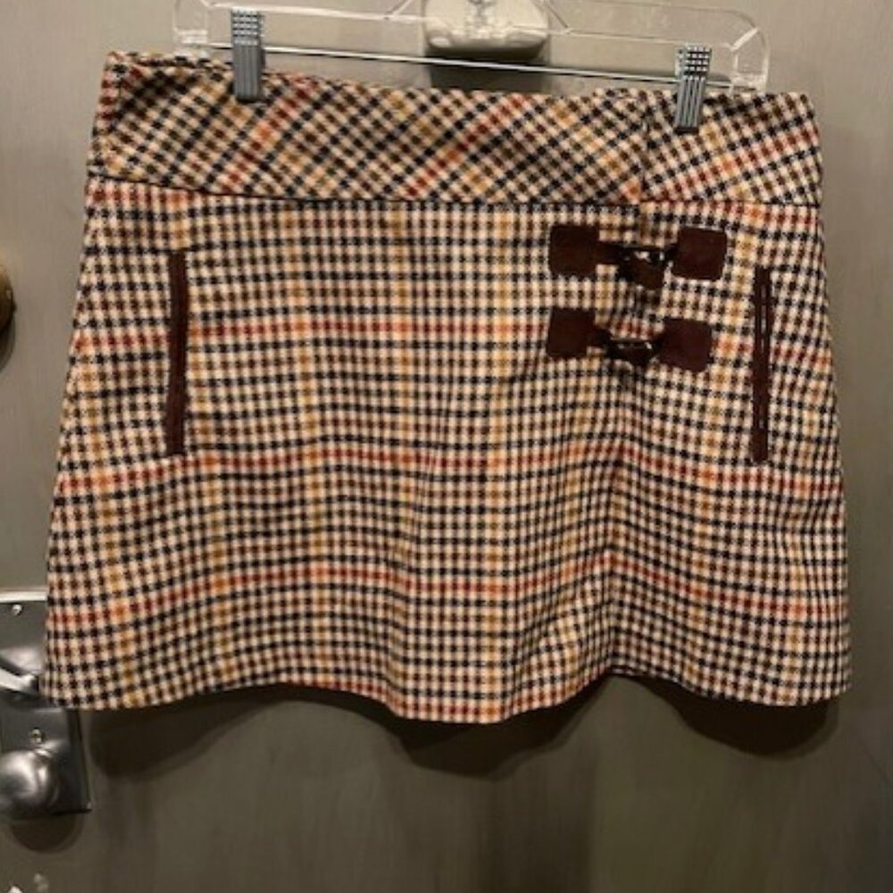 Retro School Girl Plaid Mini Skirt with buckle detail - Picture 1 of 16